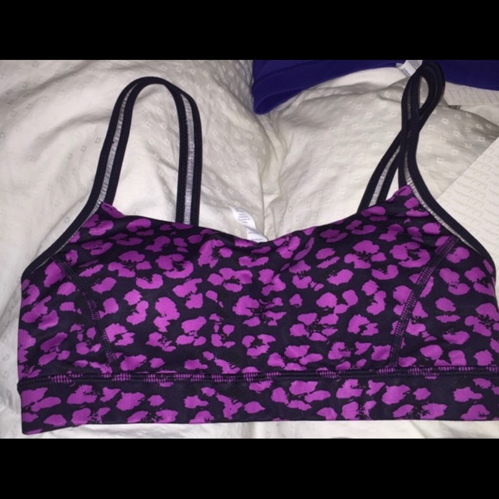Lululemon sports bra